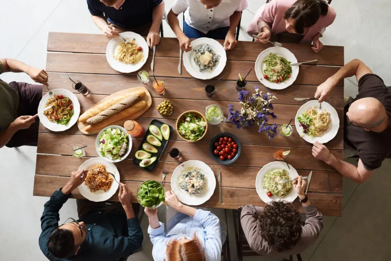 Wat er bij ons op tafel komt: de smaak van Meerhoven in recepten en verhalen